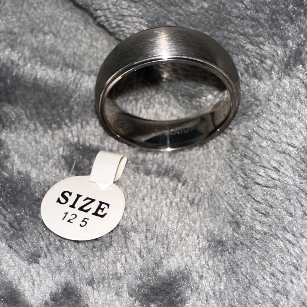 Brushed titanium step edge ring – size 12.5 & 10 - Picture 4 of 5